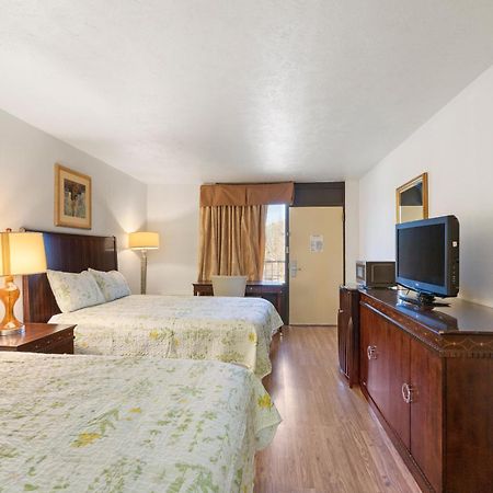 Williamsburg Suites Экстерьер фото
