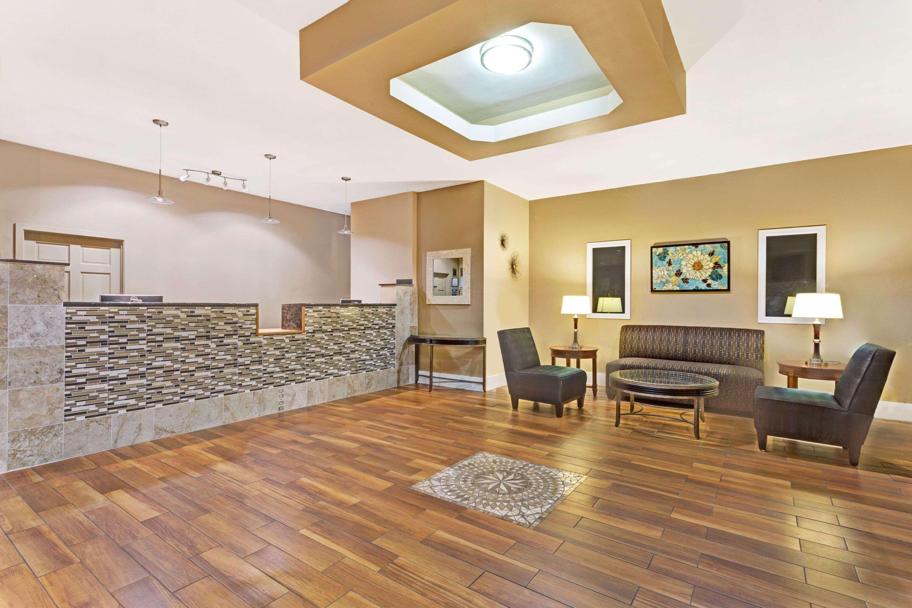 Williamsburg Suites Экстерьер фото