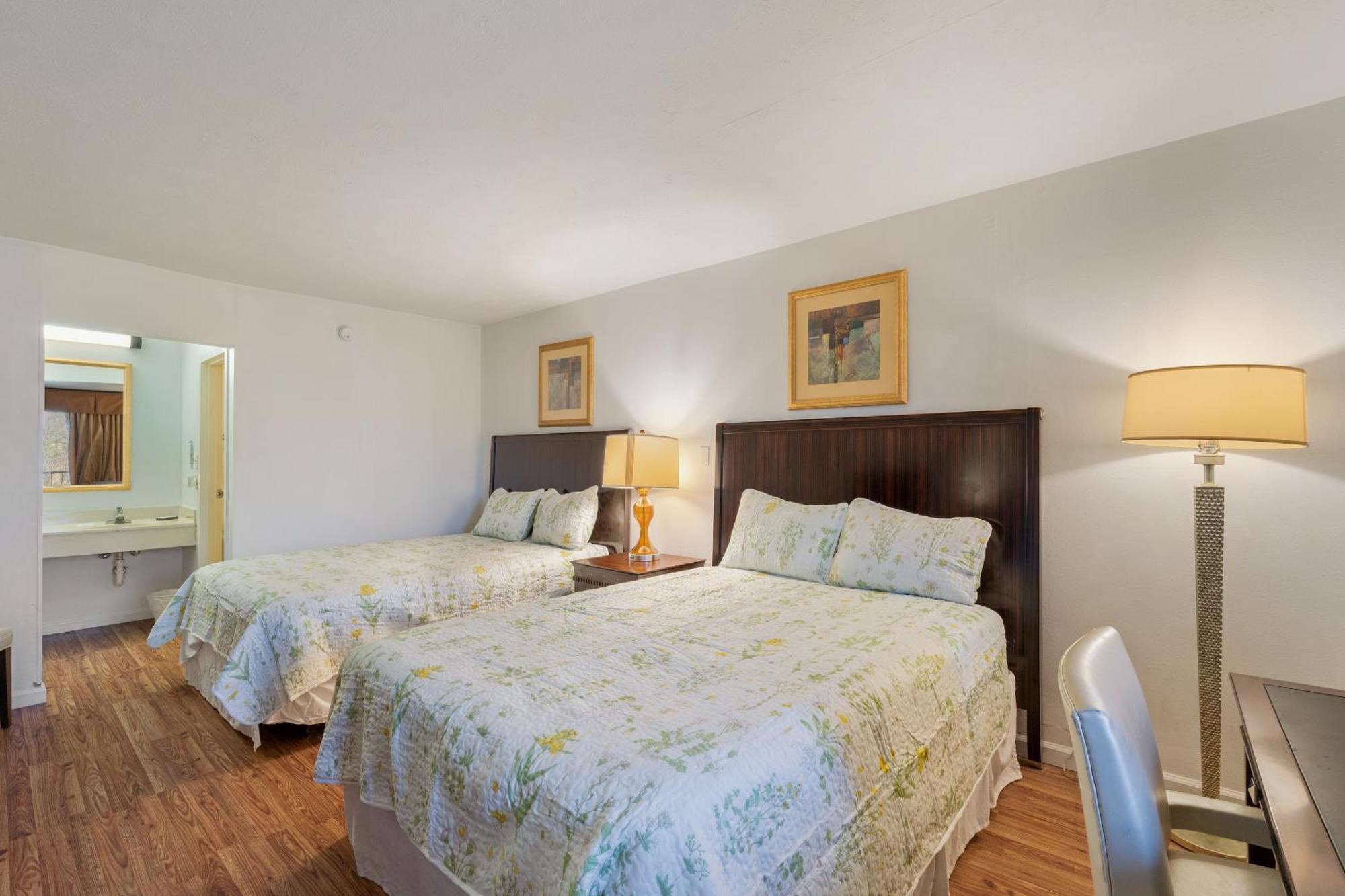 Williamsburg Suites Экстерьер фото