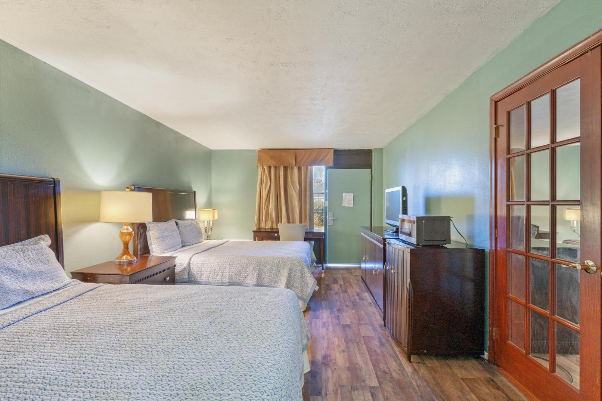 Williamsburg Suites Экстерьер фото