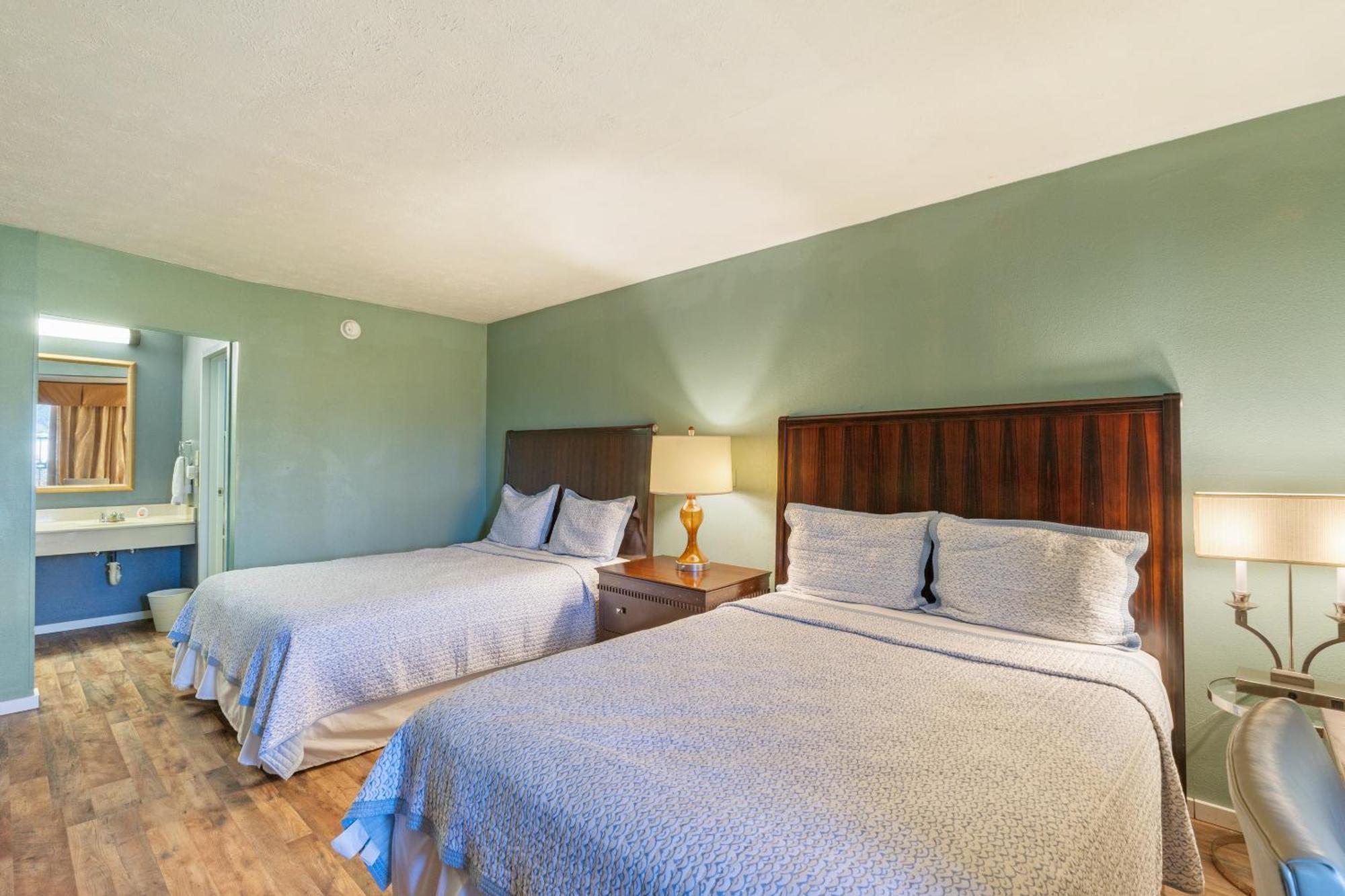 Williamsburg Suites Экстерьер фото